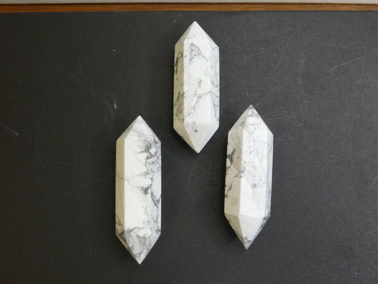 Howlite DT