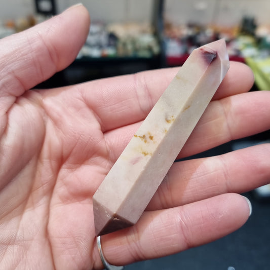 Mookaite light coloured DT