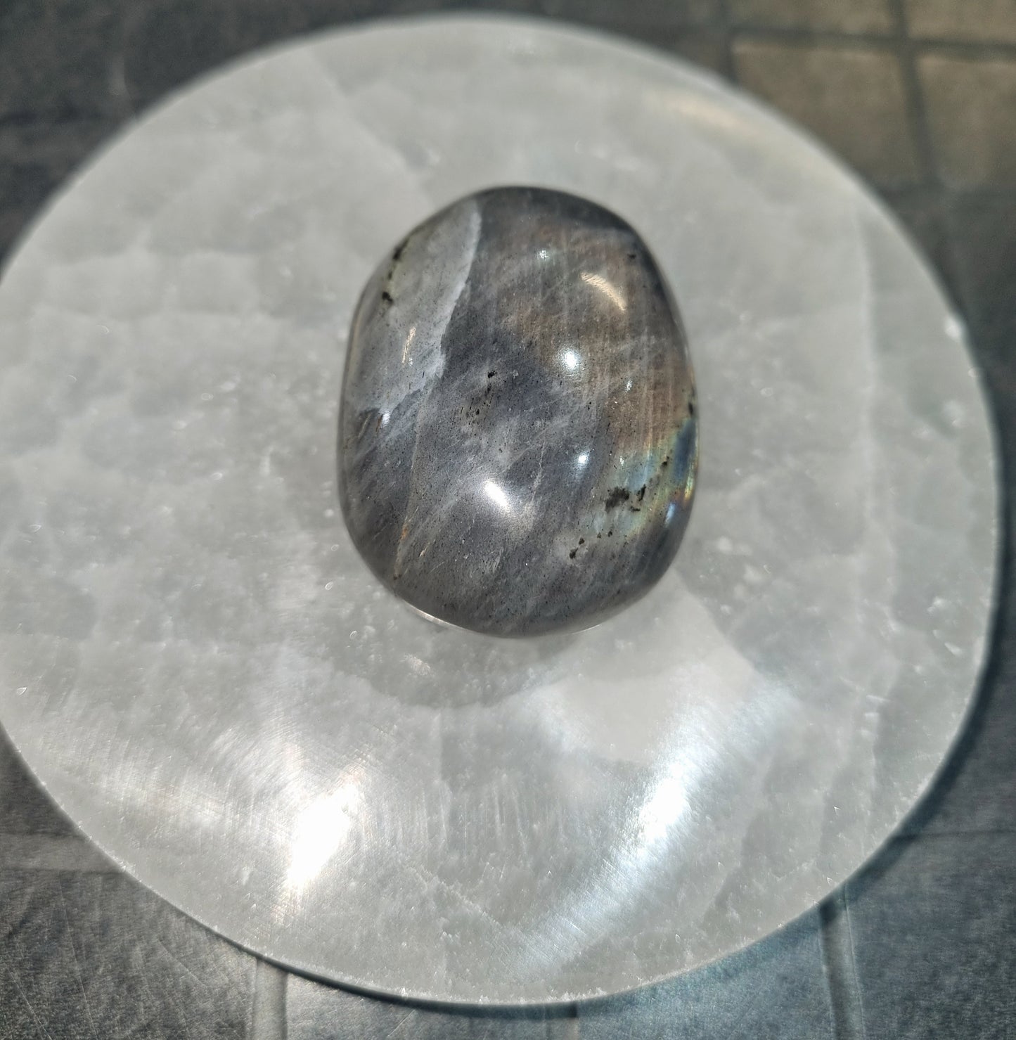 Labradorite palm stone