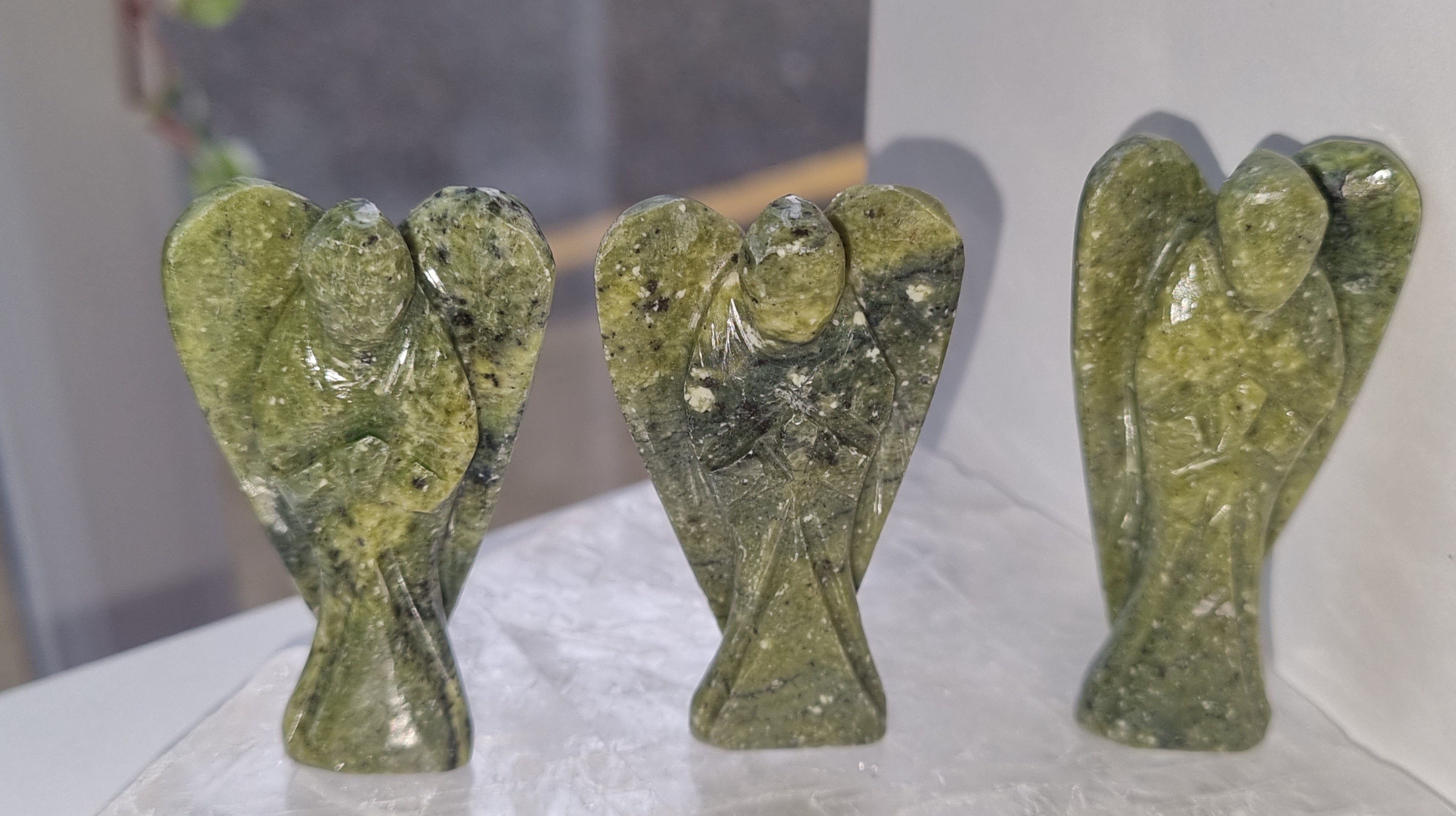 Serpentine Angel Carving – rove-307
